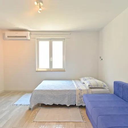 Διαμέρισμα Apartments Marija 1648 *