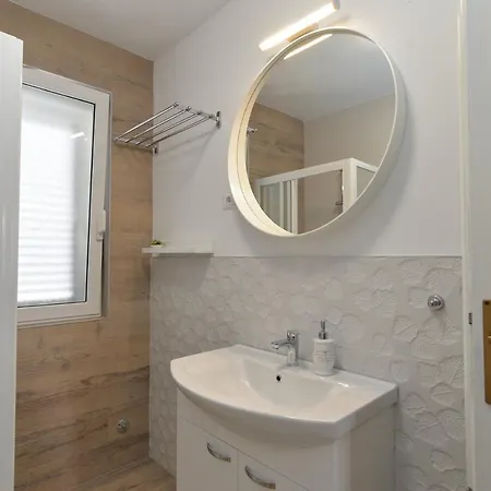 Διαμέρισμα Apartments Marija 1648
