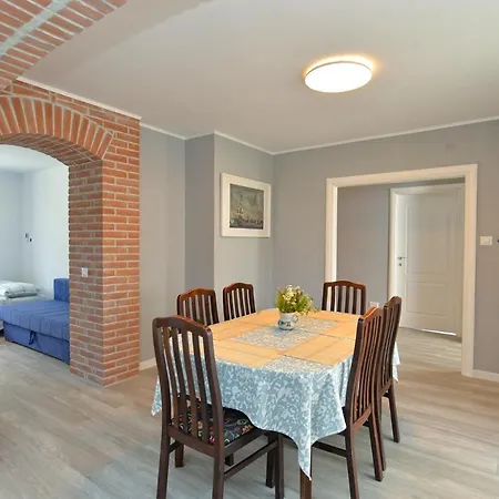 Apartments Marija 1648 Διαμέρισμα *